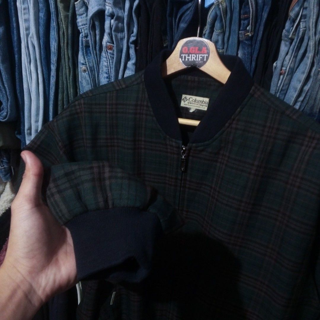 Columbia Plaid Jacket (Category: Coats, Jackets and Outerwear) located in Cabuyao City. Submitted by o.gl.athrift (Listing ID 1470843290, Image 2). Description: Columbia Plaid Bomber Jacket * 100% pure wool * Off not legit *Ready to wear ( already washed ) 26 Inches width (pit to pit measurements) 28 Inches length 24 Inches sleeve length Condition: Excellent Color rate: 9.5/10 Issue/s: None ❌ Mine: 499+sf Color may vary due to lightning Location 