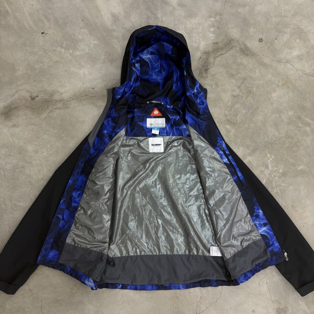 Columbia x Xlarge Omni-heat Jacket (Category: Coats, Jackets and Outerwear) located in Angeles City. Submitted by therandomstuff011 (Listing ID 1470861682, Image 3). Description: -Waterproof -windproof.