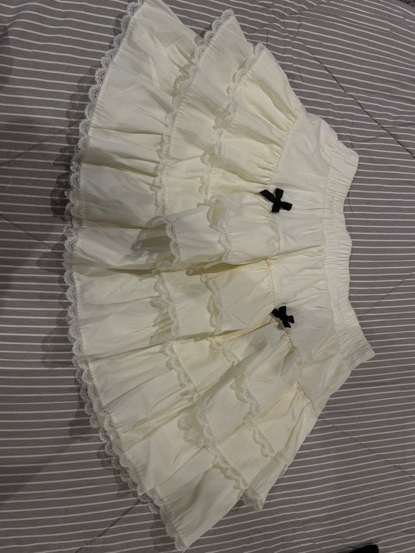Coquette short skirt (Category: Skirts) located in Manila. Submitted by franceshous (Listing ID 1470780655, Image 1). Description: .