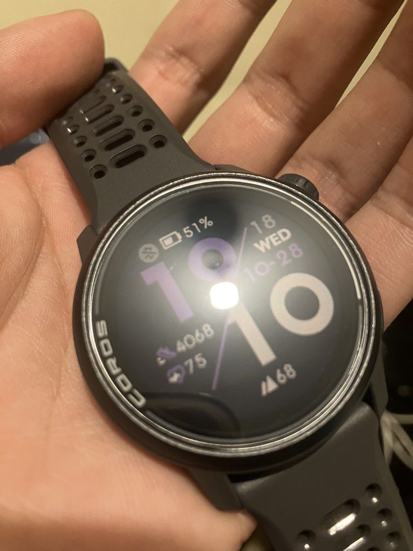 Coros Pace 3 (Category: Men's Watches) located in Caloocan City. Submitted by young_stunna (Listing ID 1470571471, Image 3). Description: Issue: barely noticeable scratch on the bezel Inclusion - Box - Charger - Tempered glass (already installed) - Receipt Price is negotiable Rfs upgrading.