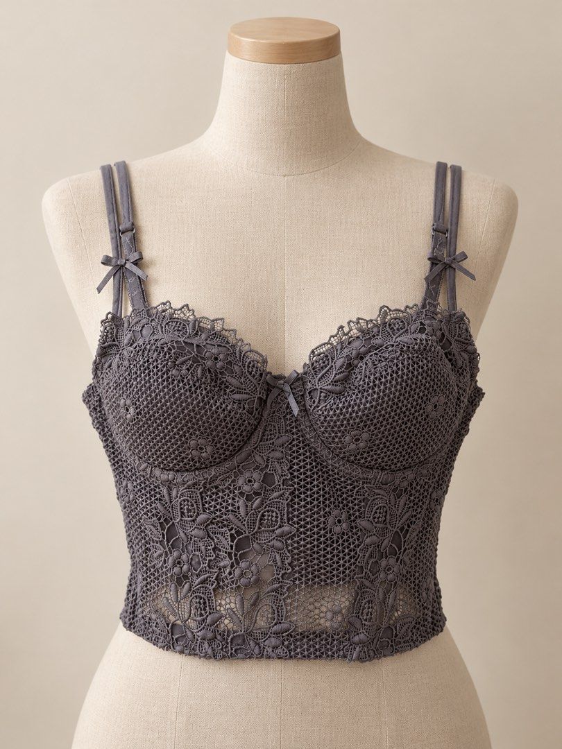 CORSET TOP XS (Category: Sleeveless) located in Pasig City. Submitted by prelovedbyjammy (Listing ID 1470890410, Image 1). Description: .