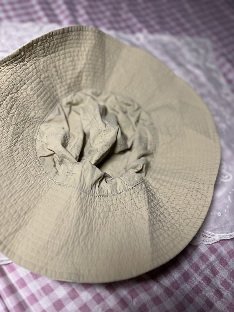 Cream Color Hiking Hat (Category: Hiking & Camping) located in Davao. Submitted by favoritepreloved (Listing ID 1470909988, Image 3). Description: .