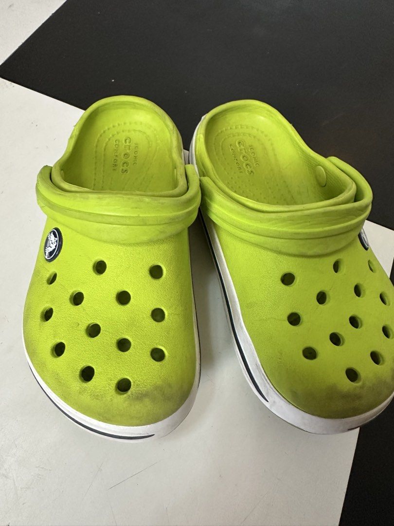 Crocbans Clogs Lime green Unisex (Category: Babies & Kids Fashion) located in Quezon City. Submitted by tan__k (Listing ID 1470752965, Image 1). Description: Still in very good condition, just clean it Size C10.