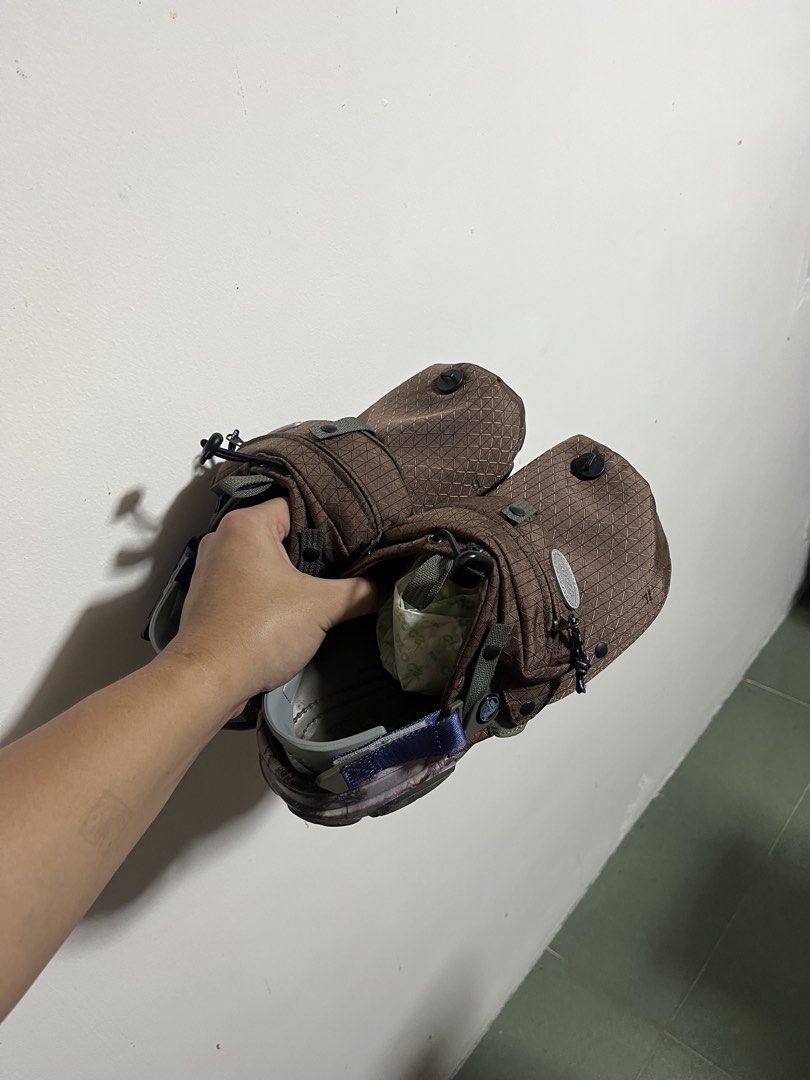 Crocs Bodega 2.0 (Category: Sneakers) located in Tarlac. Submitted by daivepamintuan (Listing ID 1470869846, Image 1). Description: (2) Pairs available Size 9 Brandnew, no box only Attachments complete ₱7,095 only + sf.