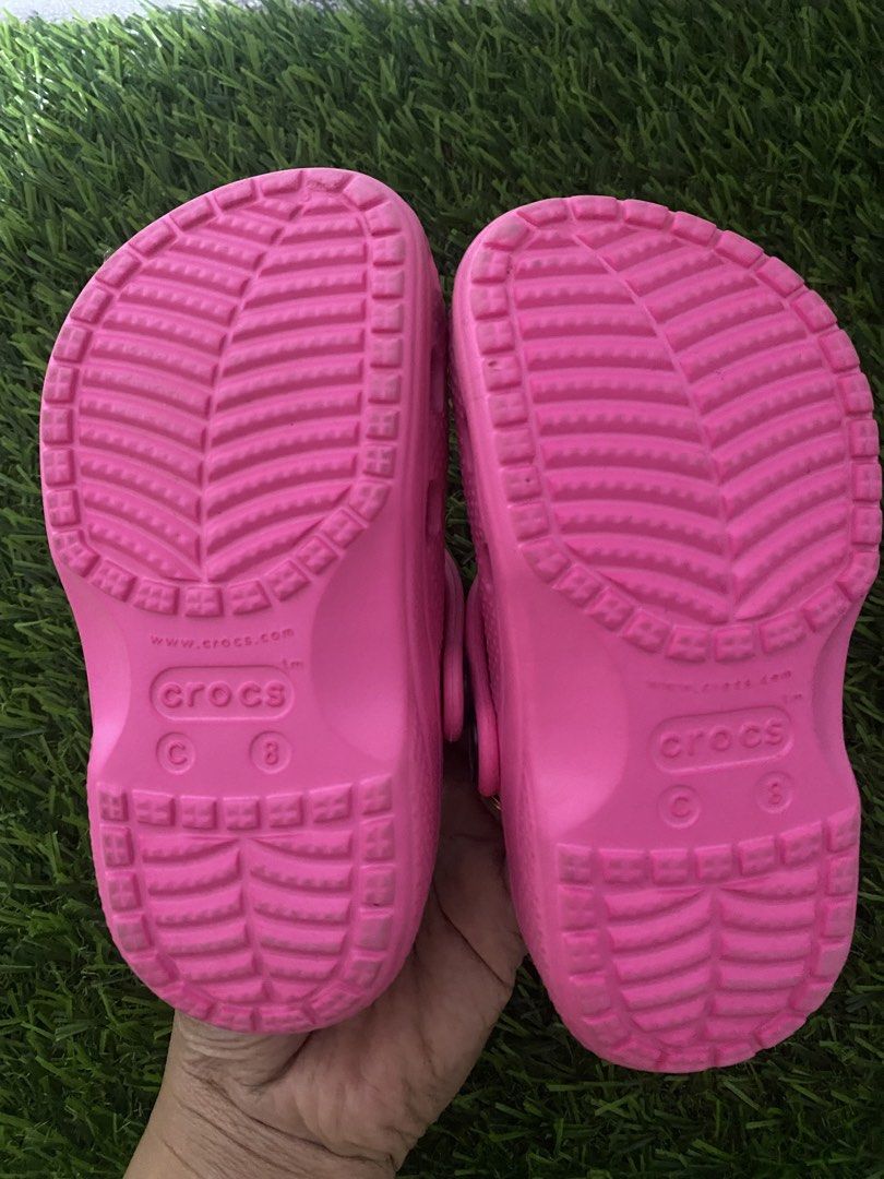 CROCS|PRE-LOVED ORIGINAL (Category: Babies & Kids Fashion) located in Santiago. Submitted by kidlatscollection (Listing ID 1470880473, Image 2). Description: CROCS| C8 15.5cm Like new.