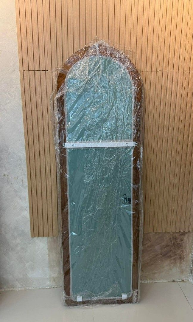 Decorative Wooden Frame Mirrors (Category: Mirrors) located in Manila. Submitted by gelie0917 (Listing ID 1470786403, Image 3). Description: ❗❗PLEASE READ BEFORE SENDING US A MESSAGE ❗❗ For faster response: We're currently unable to reply here due to limited replies on the CaroUsell app. Please m3ssage us on Vlb3r: *O*9*0*6*5*7*1 *8*6*0*6* (pls remove the asterisks) Or visit our F@ceb00k p@ge **PHILANJ MIRRORS* ** Thank you for understanding! via