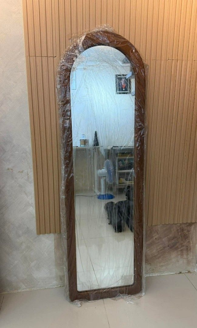 Decorative Wooden Frame Mirrors (Category: Mirrors) located in Manila. Submitted by gelie0917 (Listing ID 1470786403, Image 2). Description: ❗❗PLEASE READ BEFORE SENDING US A MESSAGE ❗❗ For faster response: We're currently unable to reply here due to limited replies on the CaroUsell app. Please m3ssage us on Vlb3r: *O*9*0*6*5*7*1 *8*6*0*6* (pls remove the asterisks) Or visit our F@ceb00k p@ge **PHILANJ MIRRORS* ** Thank you for understanding! via