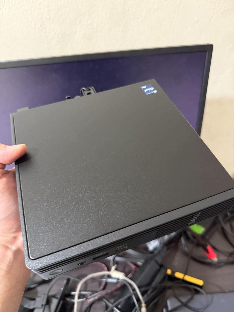Dell pro micro QCM1250 (Category: Desktops) located in Manila. Submitted by happyearth.953a15 (Listing ID 1470858453, Image 2). Description: Dell pro micro QCM1250 I5 14500T 14th gen Intel UHD Graphics 770 8gb ram 512gb nvme Windows 11 pro OS WiFi and bluetooth✅ 💸💸 25,000 Location: San Andres bukid manila Pick up or deliver.