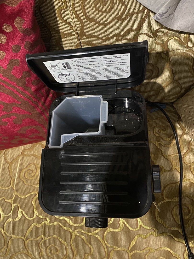 DeLonghi Expresso Machine Stilosa (Category: Coffee Machines & Makers) located in Bacolod City. Submitted by leighbelar61020 (Listing ID 1470748655, Image 3). Description: .