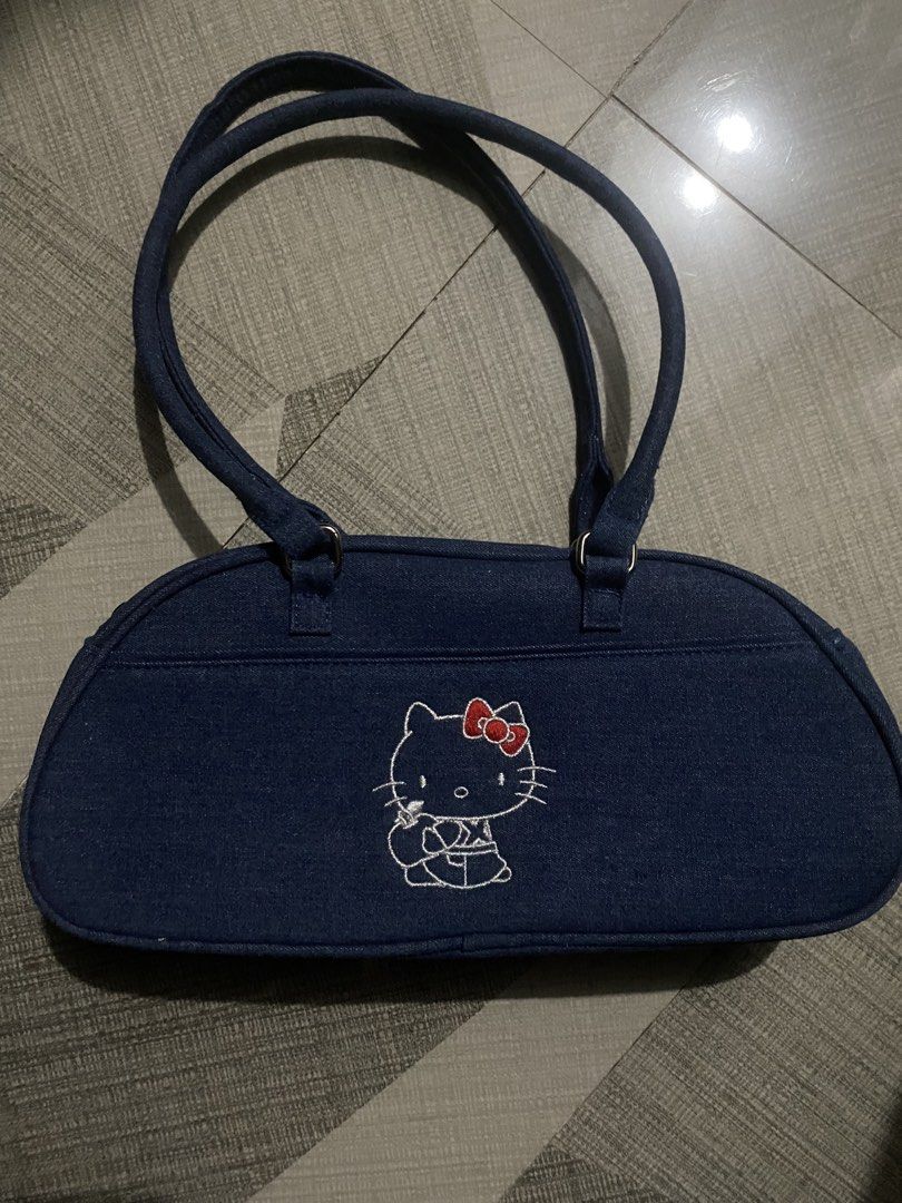 Denim Bag- Hello Kitty (Category: Shoulder Bags) located in Bulacan. Submitted by vcilluea (Listing ID 1470911446, Image 1). Description: Used only once. Only tha bag is included. Original price is 1100.
