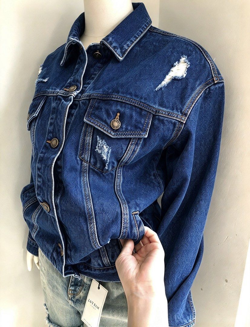 denim jacket m-l frame women (Category: Others Tops) located in Noveleta. Submitted by prelovedmylabs (Listing ID 1470876551, Image 3). Description: .