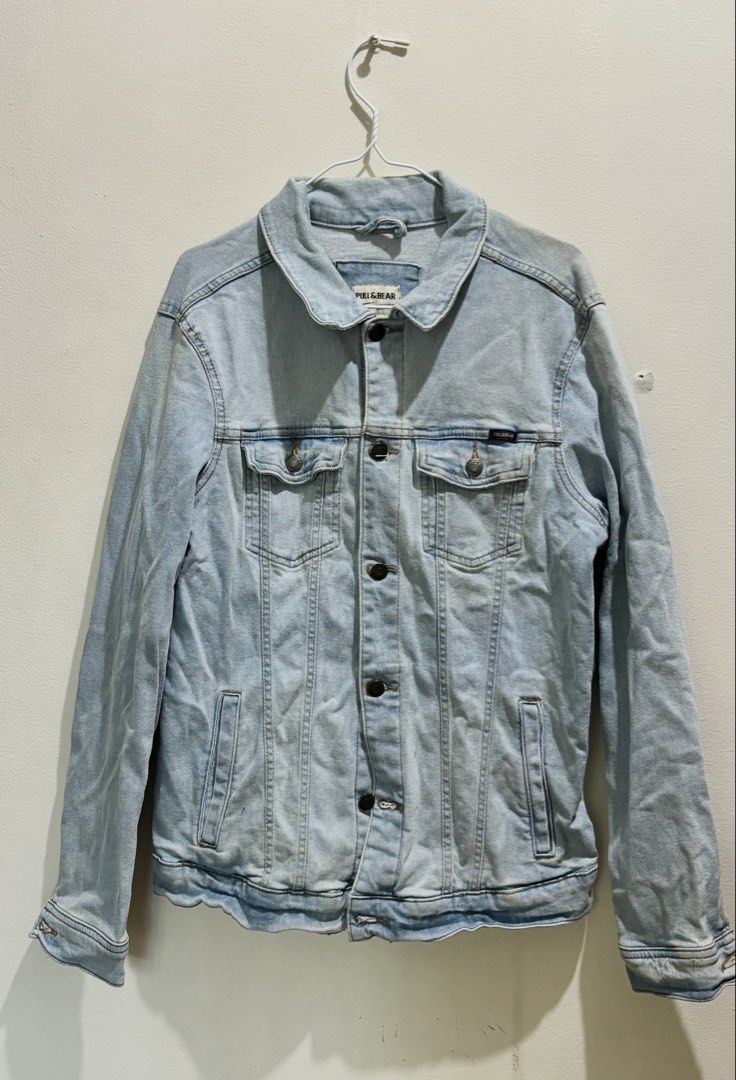Denim Jacket Pull & Bear (Category: Coats, Jackets and Outerwear) located in San Juan City. Submitted by reloved.ph3 (Listing ID 1470800283, Image 2). Description: Size M-L.