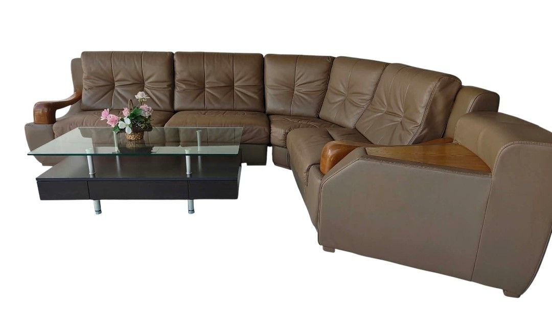 Detachable L-Type German Leather Sofa + Tempered Glass Center Table (Category: Sofas) located in Mexico. Submitted by mgracejapansurplus (Listing ID 1470833619, Image 2). Description: NEW ARRIVAL 🇯🇵 Detachable L-Type German Leather Sofa + Tempered Glass Center Table✨ - Spacious brown genuine German leather sofa — detachable sections for easy moving & flexible setup - Padded cushions, leather + wood armrest accents, sturdy build - ✅ FREE matchin