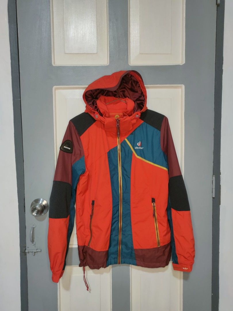 DEUTER WINDBREAKER JACKET (Category: Coats, Jackets and Outerwear) located in Davao. Submitted by LloydThrifter16 (Listing ID 1470751243, Image 1). Description: DEUTER MEDIUM TO SEMI LARGE AS NEW.