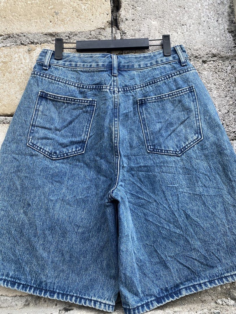 DG in Studio Denim Shorts Blue (Category: Shorts) located in Candaba. Submitted by dejesus.bench17 (Listing ID 1470932096, Image 3). Description: - Brand/Item: DG Studio Denim Shorts - Color: Classic blue wash - Fit: Relaxed through the leg, knee-length - Pockets: Functional front zippered pockets + classic 5-pocket setup - Material: Durable, high-quality cotton denim - Condition: Excellent (ready to ship!) -Dimes: W31 L22 Hem13 -Price: 500 + shi