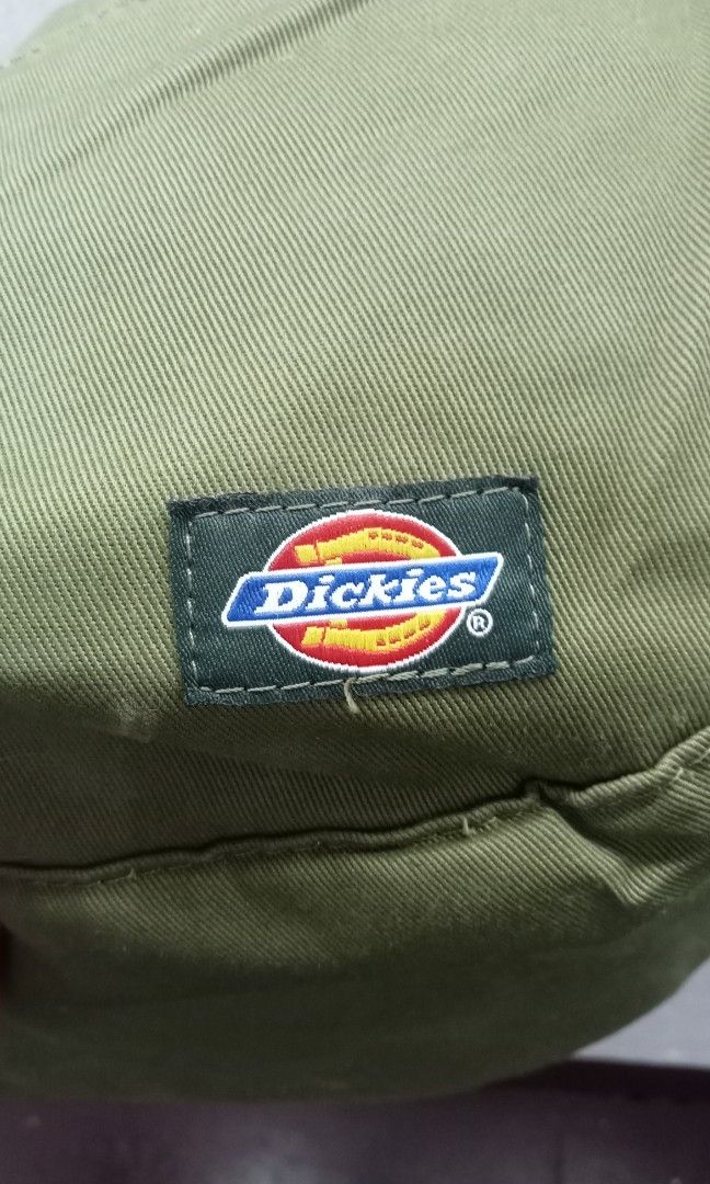 Dickies (Category: Sling Bags) located in Naga. Submitted by aboy1234245 (Listing ID 1470762309, Image 3). Description: Dickies Excellent.