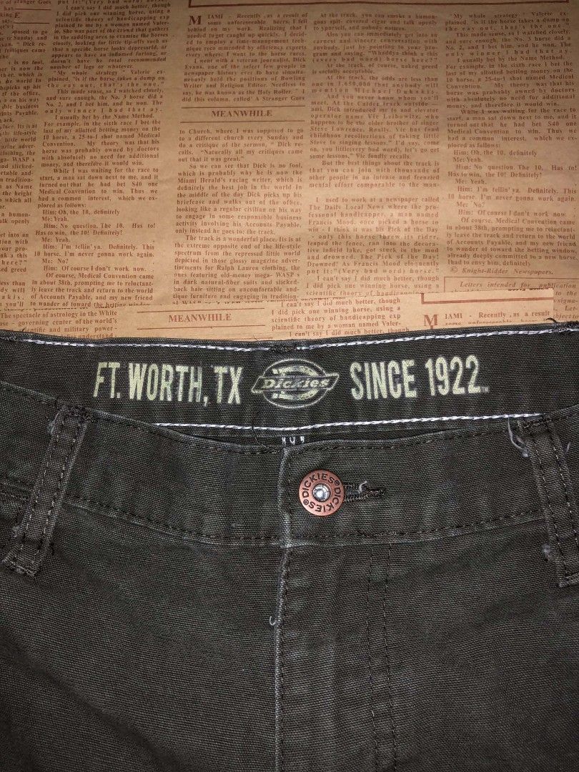 Dickies Carpenter Pants (Category: Jeans) located in Abucay. Submitted by fnds_wr (Listing ID 1470841129, Image 2). Description: .