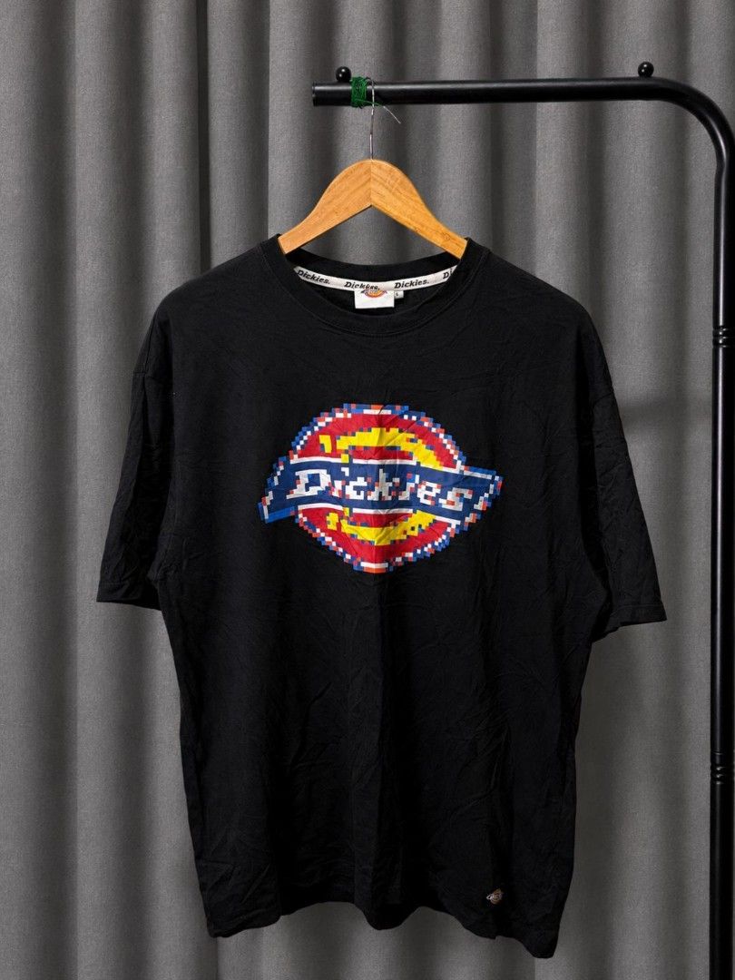 DICKIES PIXELATED LOGO SHIRT (Category: Tshirts & Polo Shirts ) located in Davao. Submitted by blazing.rachel02 (Listing ID 1470852252, Image 1). Description: Large on tag 22 x 27 Bagong bago pa No issue.