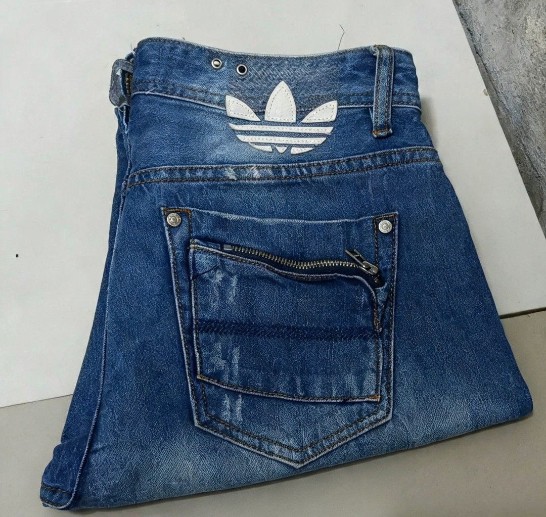Die x Adi Denim Jeans Distressed Blue (Category: Jeans) located in Valenzuela. Submitted by AnahThrift (Listing ID 1470898921, Image 1). Description: New Arrival ❗️❗️❗️ 👉Fs:: Die Adi VIKER-AD 0088Z Factory Ripped Jeans Design Not Stretch Button-Fly Slim Fit 👉Made in Tunisia 👉Actual Dimes:: W31 to 32 L39.5 H7.2.5 👉Very Good condition 👍 👉 MOP:: Palawan/Cebuana/Gcash 👉 Courier:: Lalamove/MCFA/LBC/J&T 👉 Location:: Karuhatan, Valenzuela City �