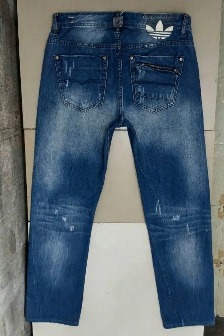 Die x Adi Denim Jeans Distressed Blue (Category: Jeans) located in Valenzuela. Submitted by AnahThrift (Listing ID 1470898921, Image 3). Description: New Arrival ❗️❗️❗️ 👉Fs:: Die Adi VIKER-AD 0088Z Factory Ripped Jeans Design Not Stretch Button-Fly Slim Fit 👉Made in Tunisia 👉Actual Dimes:: W31 to 32 L39.5 H7.2.5 👉Very Good condition 👍 👉 MOP:: Palawan/Cebuana/Gcash 👉 Courier:: Lalamove/MCFA/LBC/J&T 👉 Location:: Karuhatan, Valenzuela City �