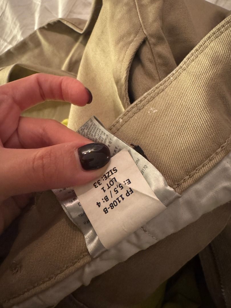 Diesel Khaki Chinos Size 33 (Category: Chinos) located in Cebu City. Submitted by _t.rix (Listing ID 1470762355, Image 3). Description: - Brand: Diesel - Color: Khaki / Clean neutral - Cut: Classic slim straight - Size: Tagged size 33 - Material: 98% cotton, 2% elastane for a comfortable stretch - Features: Back welt pockets with button closure and branded hardware detailing - Condition: Versatile everyday wardrobe staple.