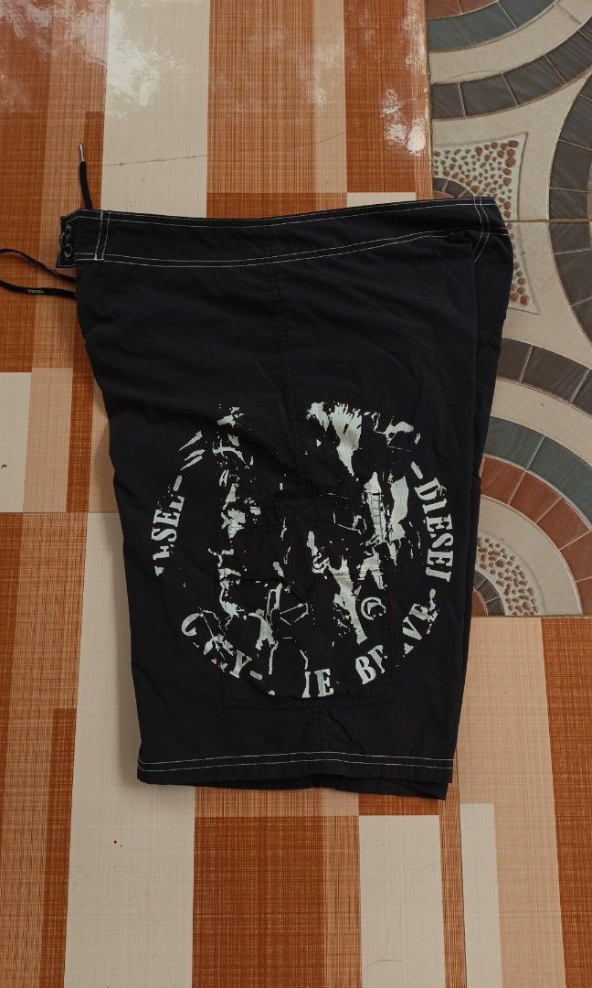 Diesel "Only the Brave" Board Shorts (Category: Shorts) located in Canlaon. Submitted by thriftytrift (Listing ID 1470849749, Image 1). Description: Waist-34 Length-23 No issue Condition:9/10.