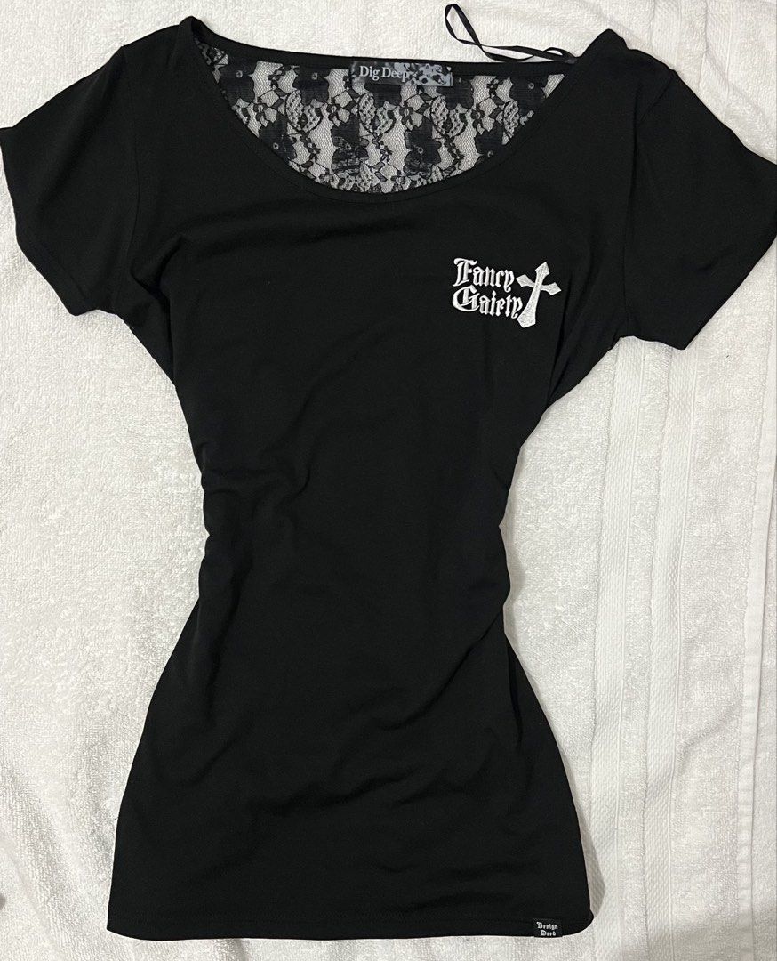 Dig Deep Y2K Lace Back Shirt (Category: Shirts) located in Baguio. Submitted by from_mimi (Listing ID 1470902589, Image 1). Description: .
