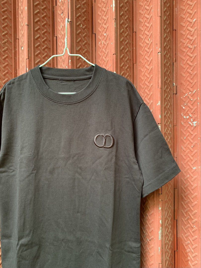 Dior CD Icon Embroidered T-Shirt (Category: Tshirts & Polo Shirts ) located in Buhi. Submitted by __sibol (Listing ID 1470812030, Image 2). Description: Dior CD Icon Embroidered T-Shirt Measurements: Width: 20” Length: 27”.