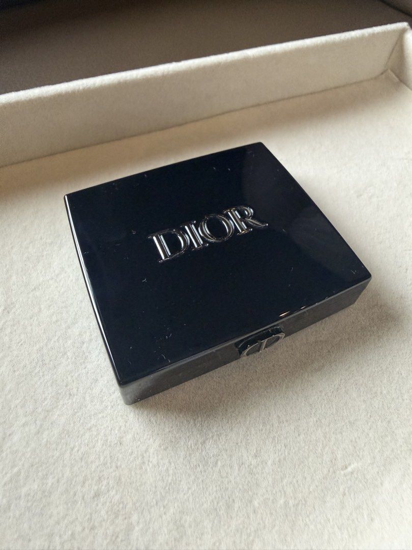 Dior Diorshow Eyeshadow 658 Beige Mitzah (Category: Makeup) located in Quezon City. Submitted by madz_jacq (Listing ID 1470828852, Image 2). Description: Dior Diorshow Mono Couleur eyeshadow in shade 658 Beige Mitzah. Metallic finish, gorgeous warm taupe shade. Net weight 2g. Includes the compact mirror and applicator brush inside. Box not included. Part of Dior Advent Calendar, Brand new & Unused. RFS: decluttering .