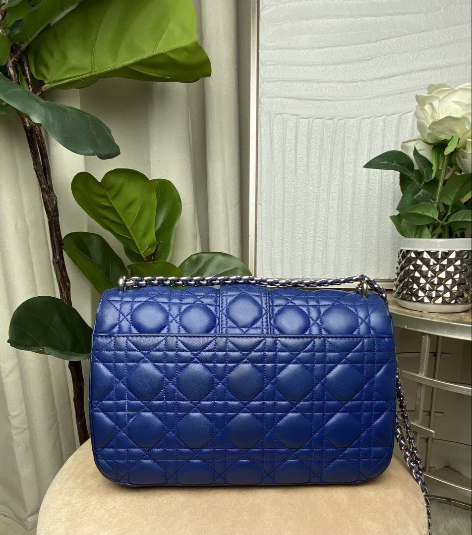 Dior Miss Chain Blue (Category: Announcements) located in Manila. Submitted by eliseohana (Listing ID 1470770925, Image 2). Description: .