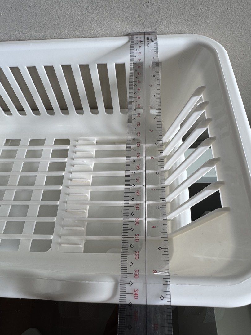 Dish drainer (Category: Other Kitchenware & Tableware) located in Quezon City. Submitted by lrski (Listing ID 1470777405, Image 3). Description: .