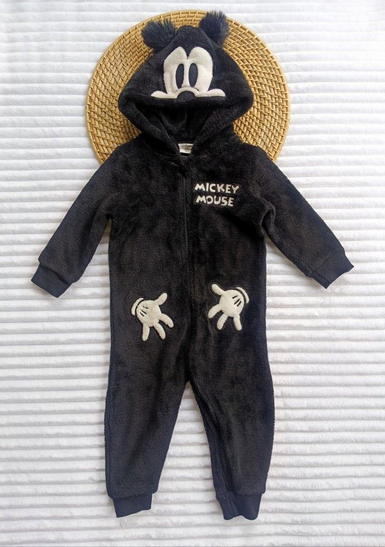 Disney Black Mickey Mouse Hooded (Category: Babies & Kids Fashion) located in Bayombong. Submitted by lovethrifting.slay (Listing ID 1470785226, Image 1). Description: Title: Disney Black Mickey Mouse Hooded Size: 12-18months Condition: Likenew Flaws: None Price: 250 Payment Method: Gcash Delivery: J&T (sf shoulder by buyer).