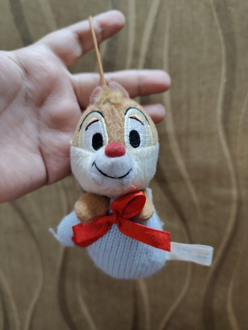 Disney Chip n Dale Plush Charm (Category: Plushies & Soft Toys) located in Santa Rosa. Submitted by mmps249.1 (Listing ID 1470770963, Image 1). Description: Crossposted Mine now, pay now shipping courier: JRS only Gcash payment upon order No reservations.