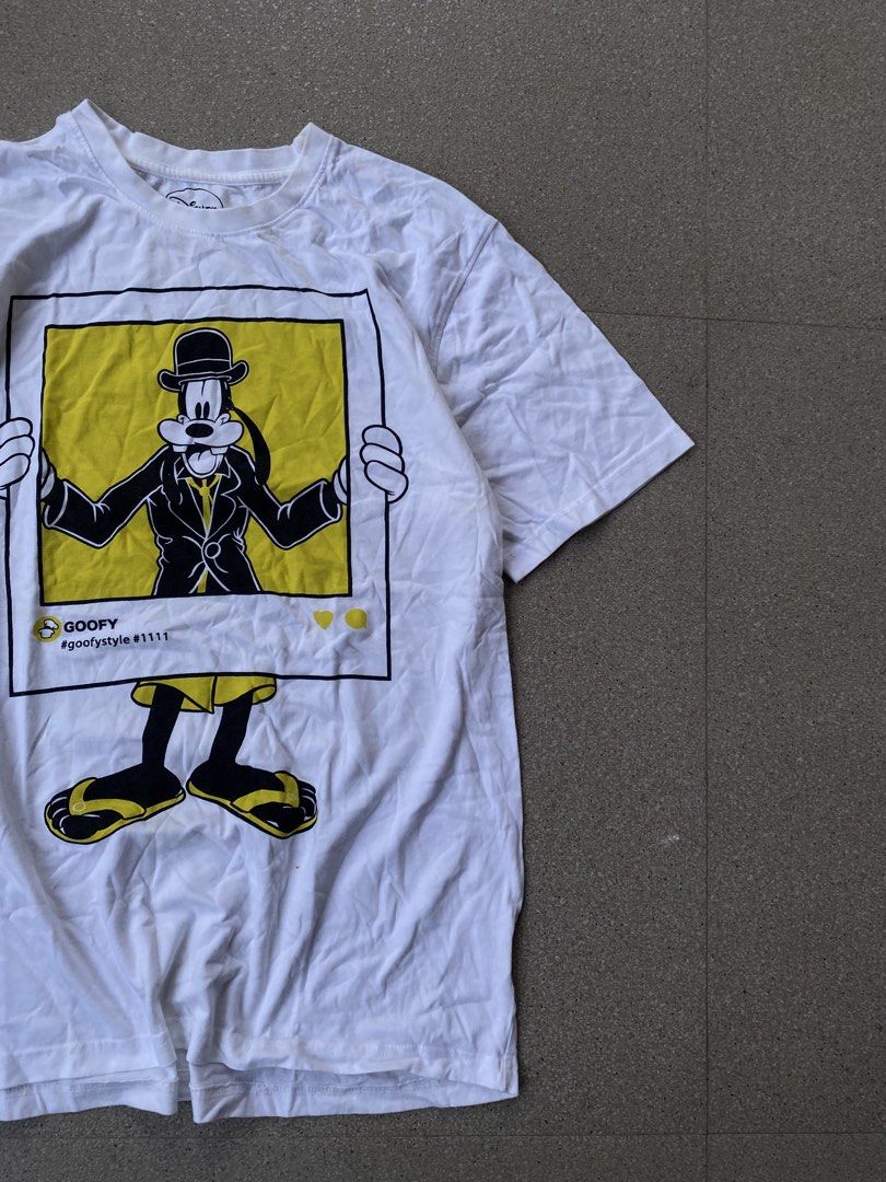 Disney Goofy T-Shirt (Category: Tshirts & Polo Shirts ) located in Caloocan City. Submitted by webspot (Listing ID 1470792780, Image 3). Description: Disney Goofy T-Shirt Size - Large Width - 21 Length - 28.