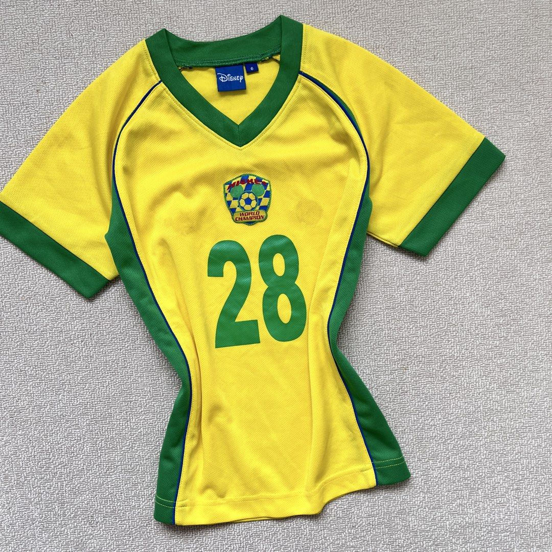 disney mickey brazil jersey shirt (Category: Shirts) located in Limay. Submitted by budolfindsrawrawr (Listing ID 1470792984, Image 2). Description: disn3y mickey brazil jersey shirt - 6 y.o on tag fits xs/s l20 b30-32 - mickey mouse emblem/ sticker gone.