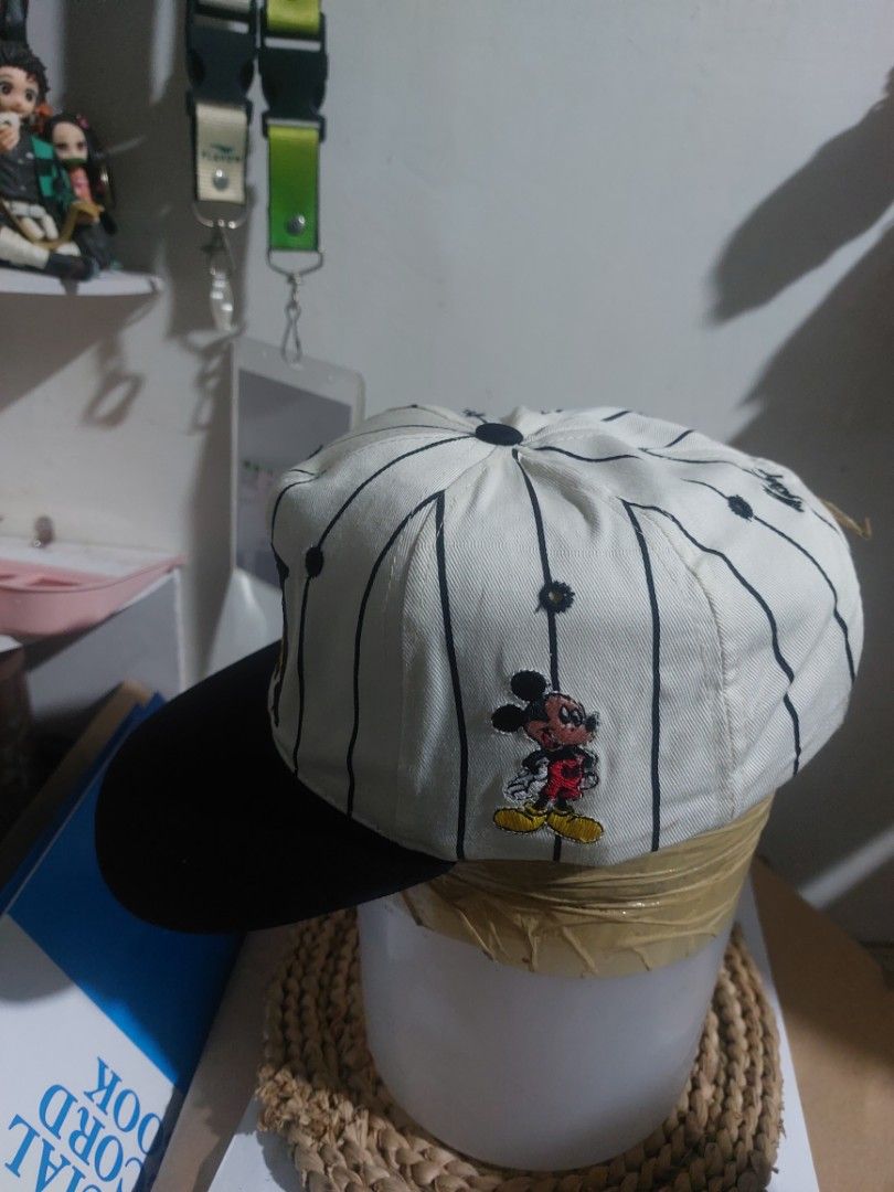 Disney Mickey Mouse Pinstripe Snapback Cap (Category: Caps & Hats) located in Magarao. Submitted by hotdogsandwich.flower (Listing ID 1470750809, Image 2). Description: youtsize.