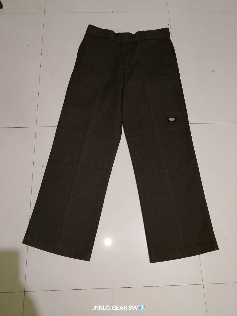 dknee loose fit pants (Category: Coats, Jackets and Outerwear) located in Quezon. Submitted by jrnlc.gearssw (Listing ID 1470851625, Image 3). Description: dickies dknee loose fit pants double patch size 30x30 length 40 may bawas pa sure buyer .