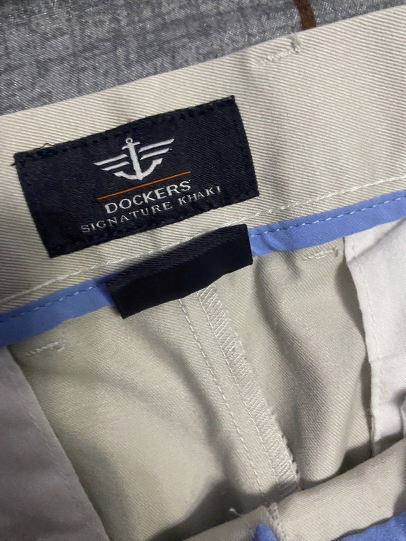 DOCKERS Mens Khakis Chinos (Category: Chinos) located in Quezon City. Submitted by elmiras_closet (Listing ID 1470797130, Image 1). Description: From US Balikbayan box Very good condition alightly altered no flaws or issueSockers.