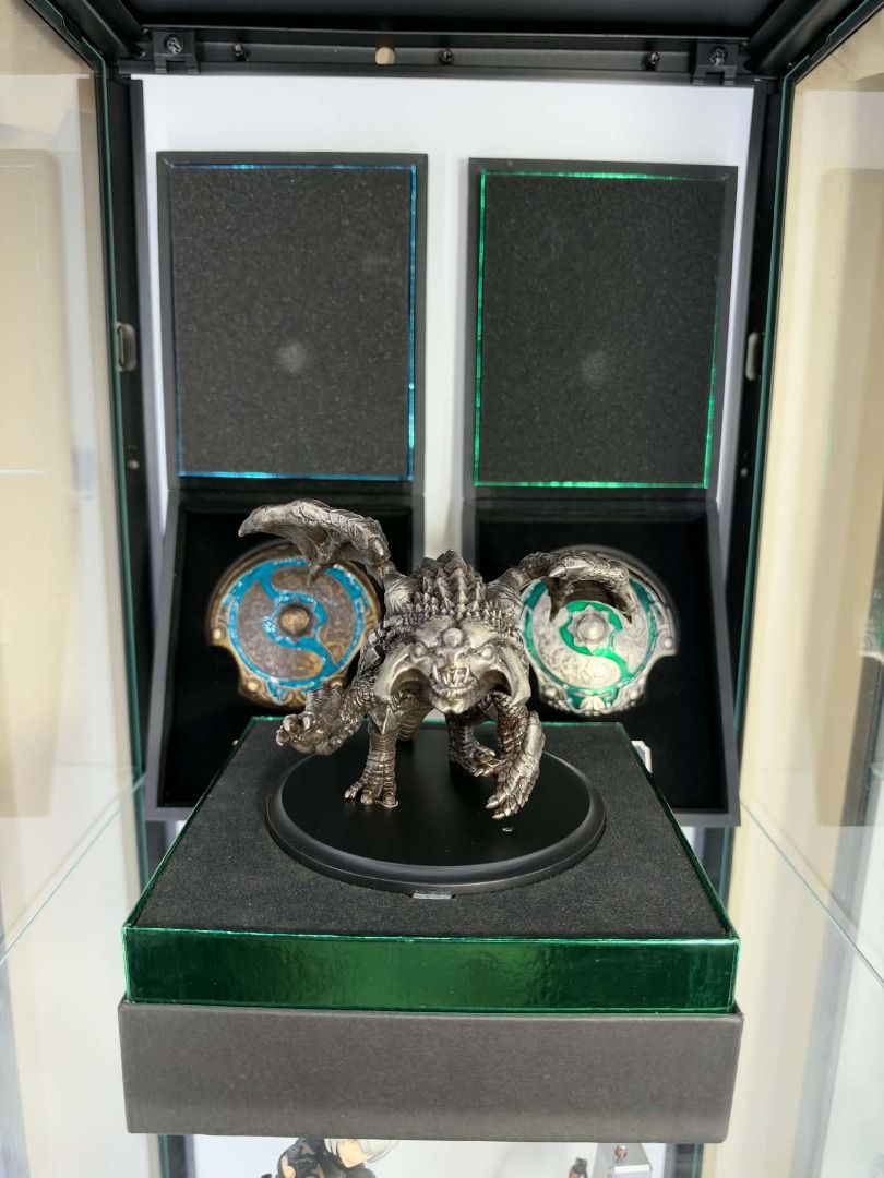 Dota 2- 2017 Aegis 2018 Aegis + Roshan (Category: Figurines & Statues) located in Tuguegarao City. Submitted by gtcollects (Listing ID 1470893009, Image 1). Description: 2017 Aegis 2018 Aegis 2018 Roshan Includes their Art box and Brown box, Never na-display, binuksan lang para i-picture for sale listing. Take all 18000 free shipping via LBC. MM fee yours..