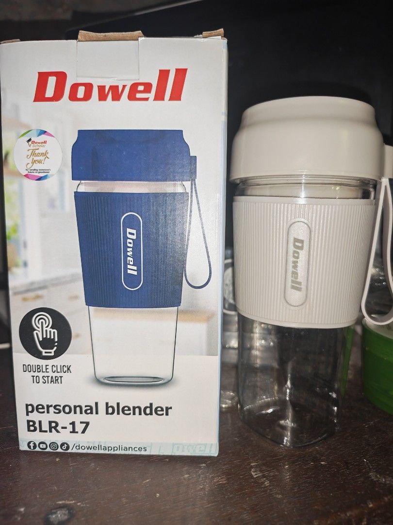 DOWELL ON THE GO BLENDER (Category: Juicers, Blenders & Grinders) located in Rosales. Submitted by astrid.3000 (Listing ID 1470774662, Image 1). Description: 700php each mall price 999php eac.