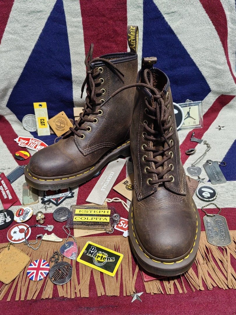 DR. MARTENS 1460 CRAZY HORSE (Category: Boots) located in Baguio. Submitted by curated_luxe_brandeds (Listing ID 1470822325, Image 3). Description: DR. MARTENS 1460 CRAZY HORSE AUTHENTIC PAIR UK 5 US 6 MENS US 7 WOMENS EUR 38 PHP 4580 +SF SEE PICS FOR DETAILS LIKE NEW CONDITION COLOR MAY VARY DUE TO LIGHTING MOP BDO /GCASH NO COD /COP PHYSICAL STORE : STALL 324A THIRD FLOOR SKYWORLD SESSION ROAD BAGUIO CITY FB PAGE /CAROUSELL : curated_luxe_brand