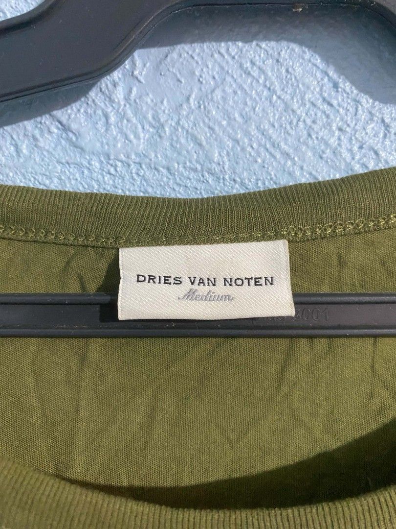 Dries Van Noten Spring/Summer 2017 collection. (Category: Luxury Apparel) located in Cagayan de Oro. Submitted by swagdealer (Listing ID 1470867684, Image 3). Description: no issues width 21 length 25.5.
