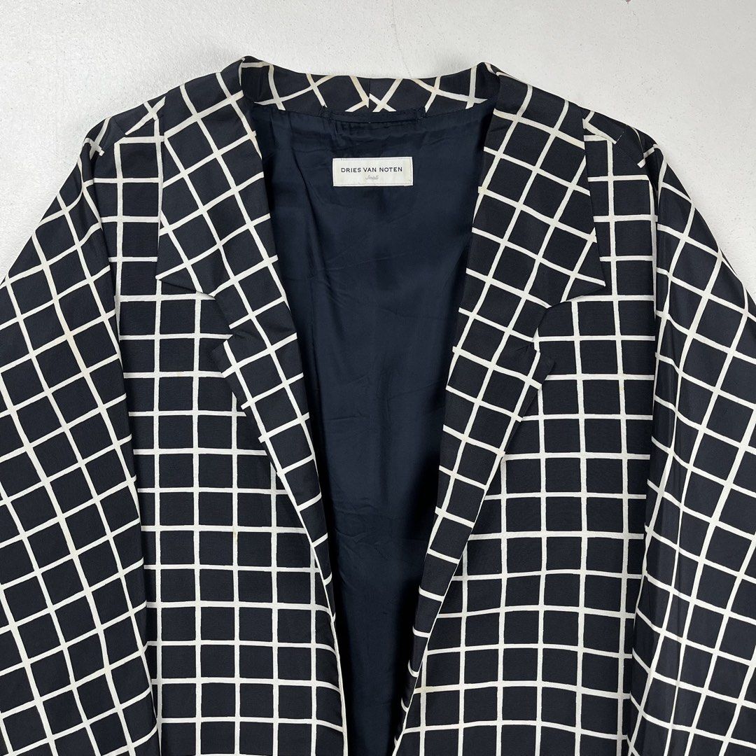 Dries Van Noten S/S 2009 Windowpane grid Silk Kimono Jacket (Category: Luxury Apparel) located in Quezon City. Submitted by forgarments (Listing ID 1470832228, Image 3). Description: Dries Van Noten S/S 2009 Windowpane grid Silk Kimono Jacket Excellent Condition - minor yellowing stains Size: Small Shoulder: 13 Inches Chest width: 24.5 Inches Sleeve: 21 Inches Length: 24.5 Inches - 100% Silk - Made in Belgium .
