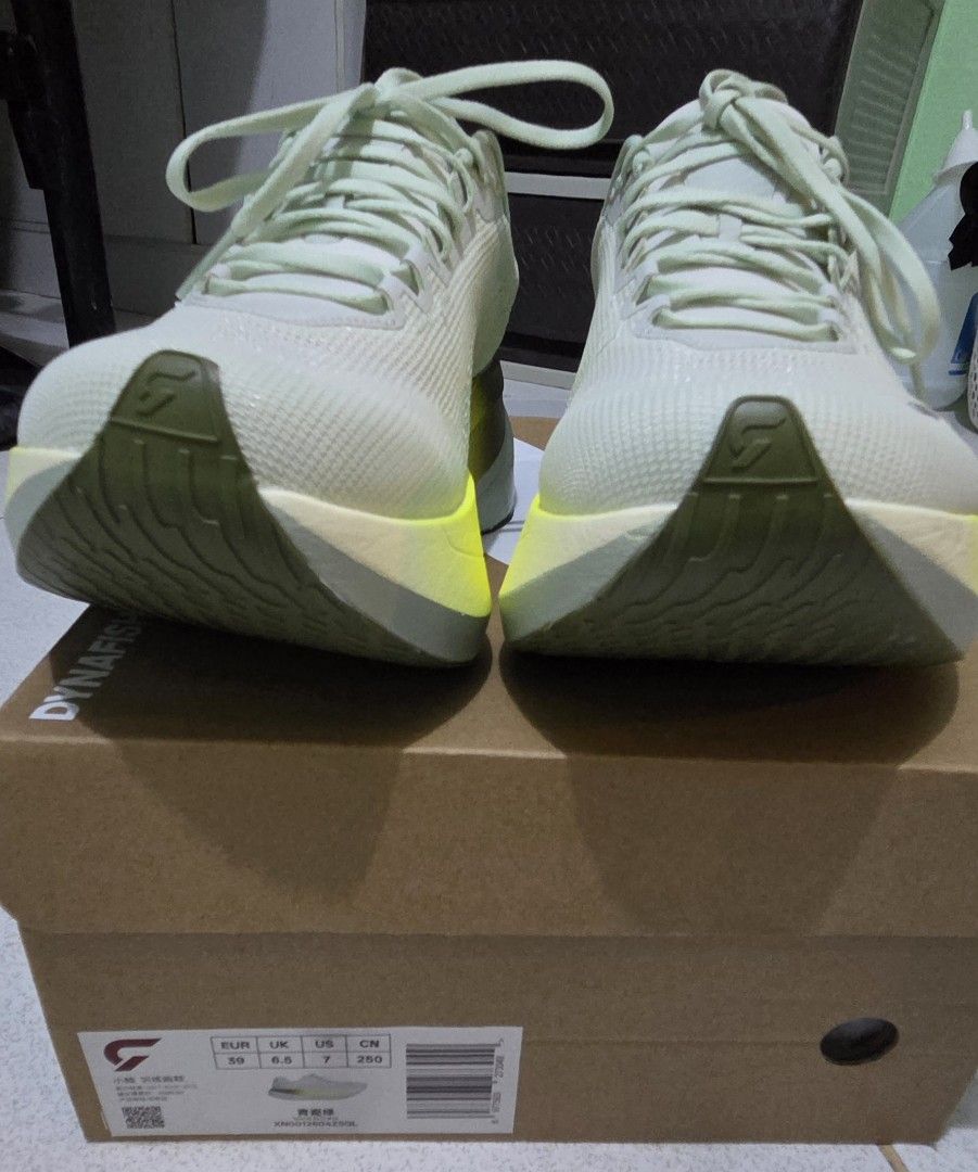 Dynafish Xiaonian Lemon US7 - BRAND NEW (Category: Sneakers) located in Manila. Submitted by riakis (Listing ID 1470872359, Image 1). Description: For Sale: Dynafish Xiaonian Lemon US7/CHN250/UK6.5 Condition: Brand New, sinukat lang. Complete with Box, Free Socks. RFS: Maikli sakin yung US7 nila 😑🥹😑😑 Meetup sa mga malls/establishments along Luzon Ave or Commonwealth Ave. and EDSA (North EDSA to Makati). Pwede rin delivery basta kayo magsshoul