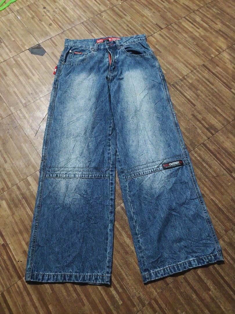Ecko Grail Big Pocket (Category: Jeans) located in Baguio. Submitted by havs5555 (Listing ID 1470749406, Image 3). Description: Authentic Ecko Big Pocket Embroidered Jeans Dimes: Waist:33 Length:43 Leg Opening:11 Shipping, meet up and pick up available baguio City Location Issue: Minimal Stain(kita sa last pic).