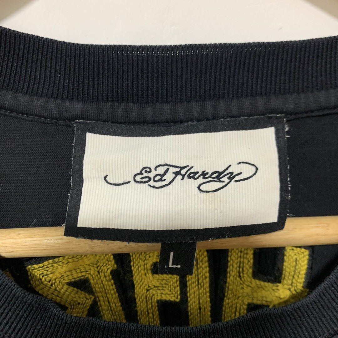 Ed hardy (Category: Tshirts & Polo Shirts ) located in Cavite. Submitted by yobubsss (Listing ID 1470904701, Image 3). Description: Size Large 22w 29L Good codition No issue.