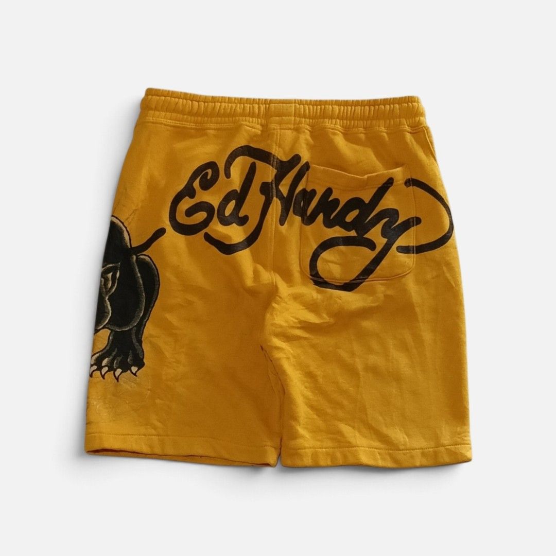ED HARDY SWEATSHORT (Category: Shorts) located in San Carlos City. Submitted by noynoy11 (Listing ID 1470785655, Image 1). Description: ED HARDY SWEATSHORT✅ SMALL 30-32W - 18L - 10H Excellent - No issues DM✅.