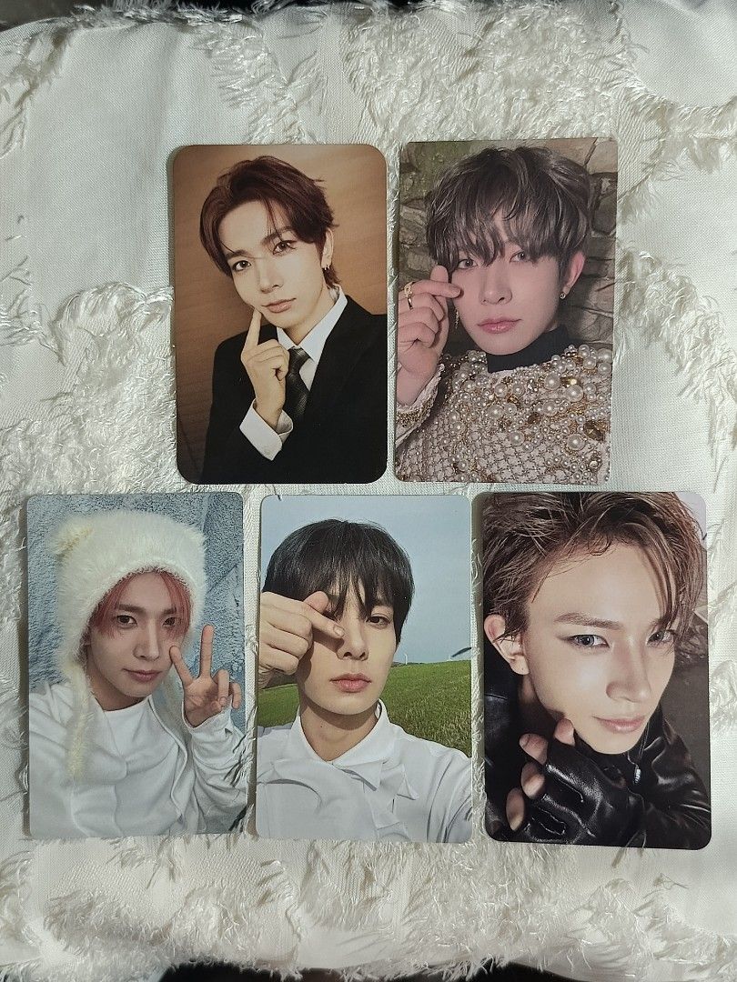 Enhypen Heeseung Photocards Set (Category: K-Wave Merchandise) located in Manila. Submitted by mabe_lll (Listing ID 1470805195, Image 1). Description: - Set of 5 official Enhypen Heeseung photocards - Outfits include: black suit, pearl top, white furry hat, outdoor field shirt, and black leather jacket - Selling as a complete bundle only (no tingi/splitting) - Secure packing with cardboard and bubble wrap provided.