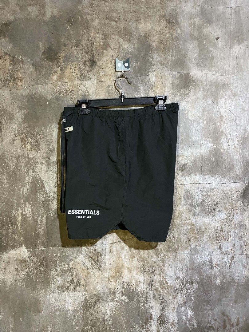 Essential Fear of God (Category: Shorts) located in Andop. Submitted by tonthrift_st (Listing ID 1470880733, Image 2). Description: Essential FOG Short Good as new Size Small on tag Dimes W30-36 Stretchable Length 17 Reflectorized logo No issue / flaws 🏷️📥 📍Kapalong, Davao del Norte.