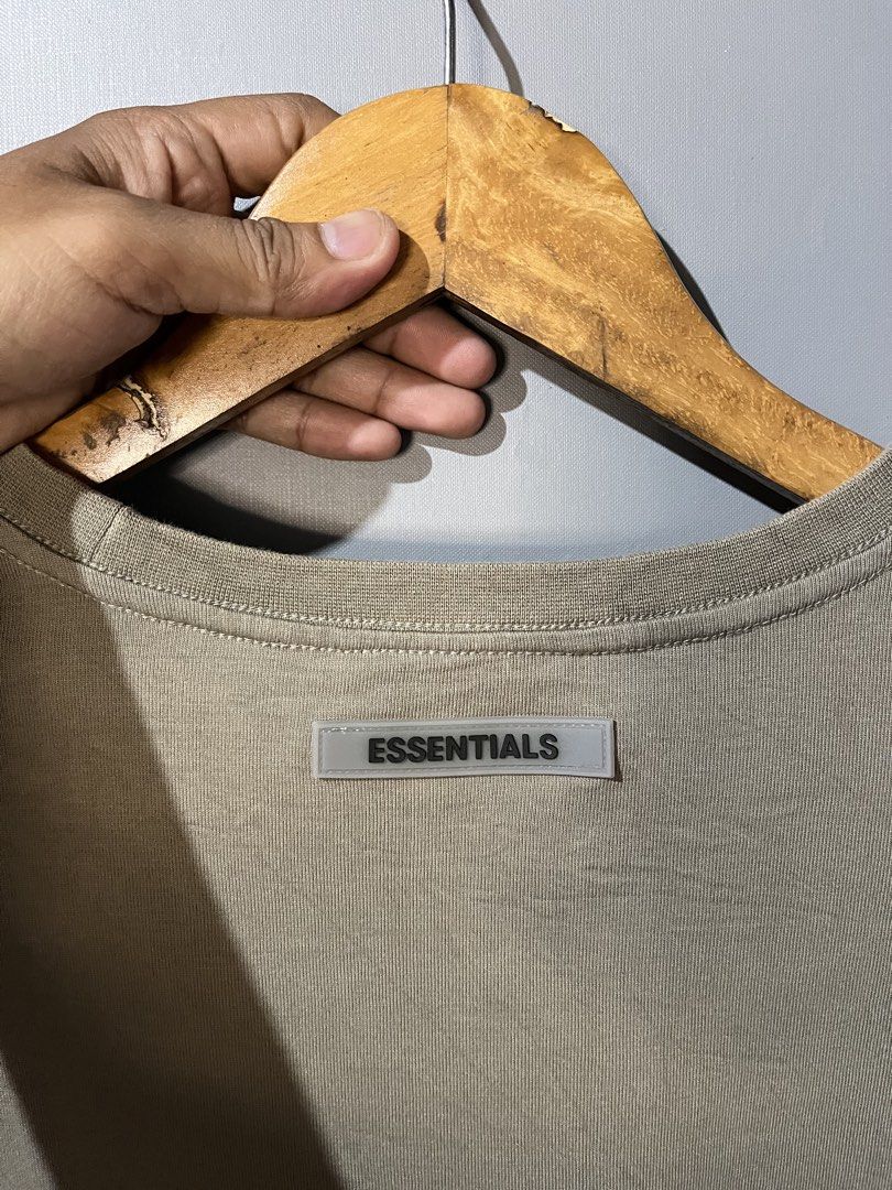 Essentials Spring Collection (Category: Tshirts & Polo Shirts ) located in San Mateo. Submitted by street_rev (Listing ID 1470759688, Image 3). Description: 29 x 23.